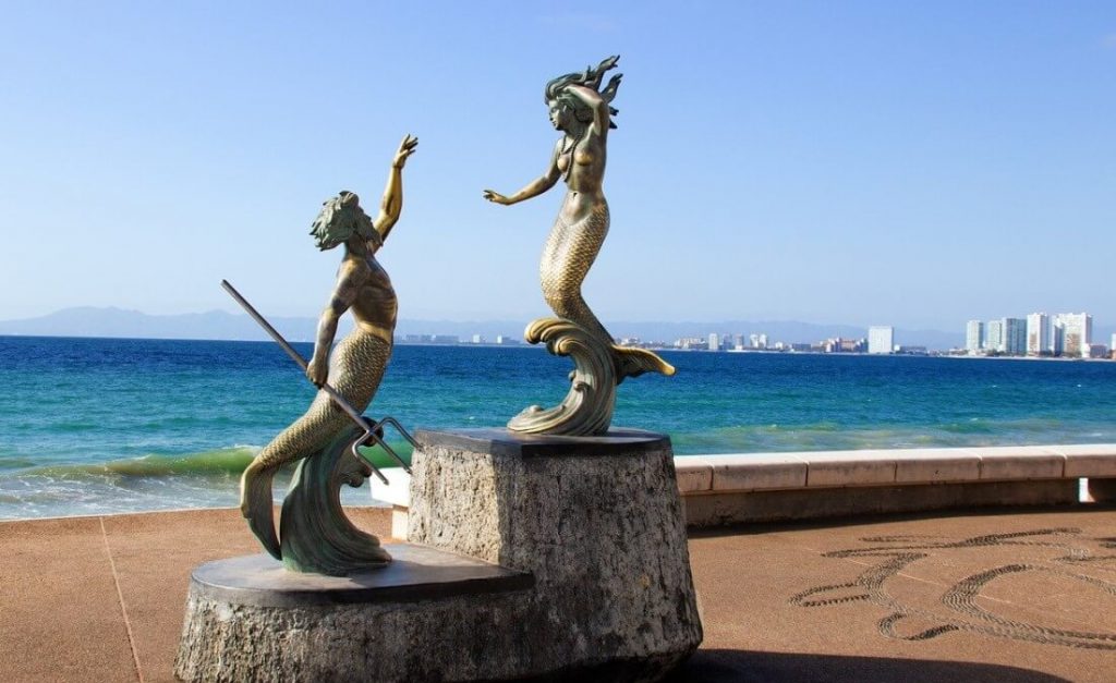 sculptures in puerto vallarta malecon