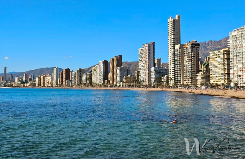 donde alojarse en benidorm levante