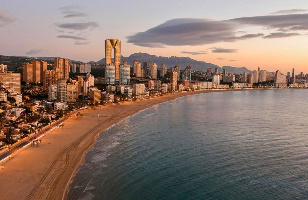 donde alojarse en benidorm