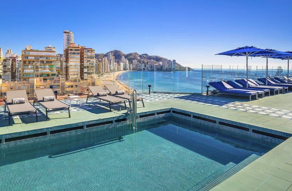 vistas del hotel solo adultos en benidorm Barcelo