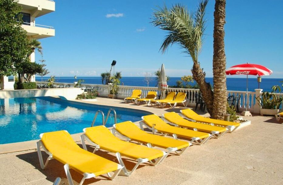 hotel con piscina en torrevieja