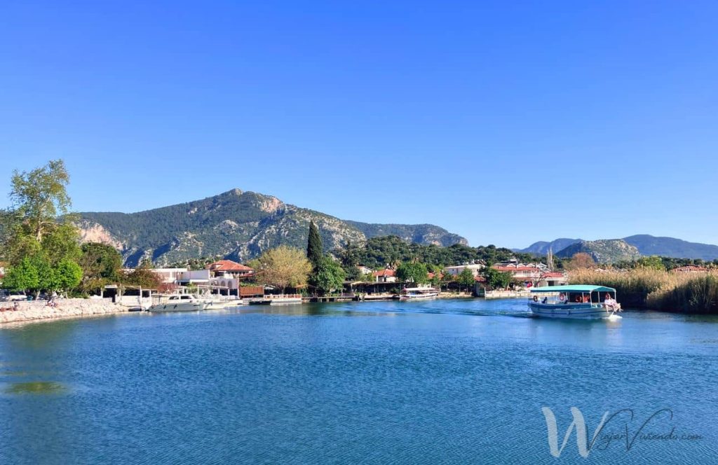 tour en barco rio dalyan