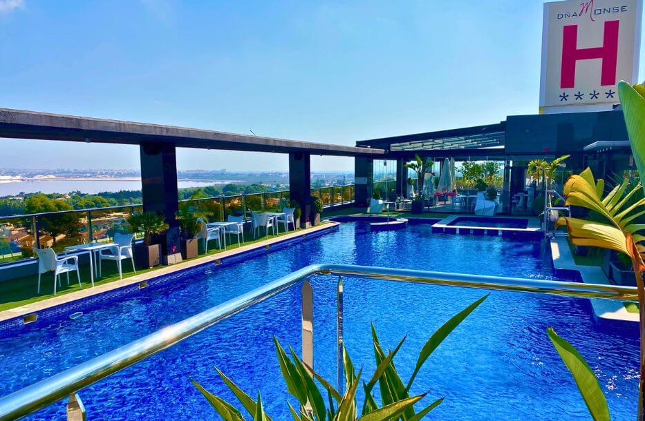 hotel en torrevieja con media pension