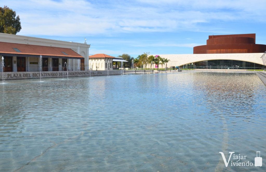plaza y teatro del bicenterario