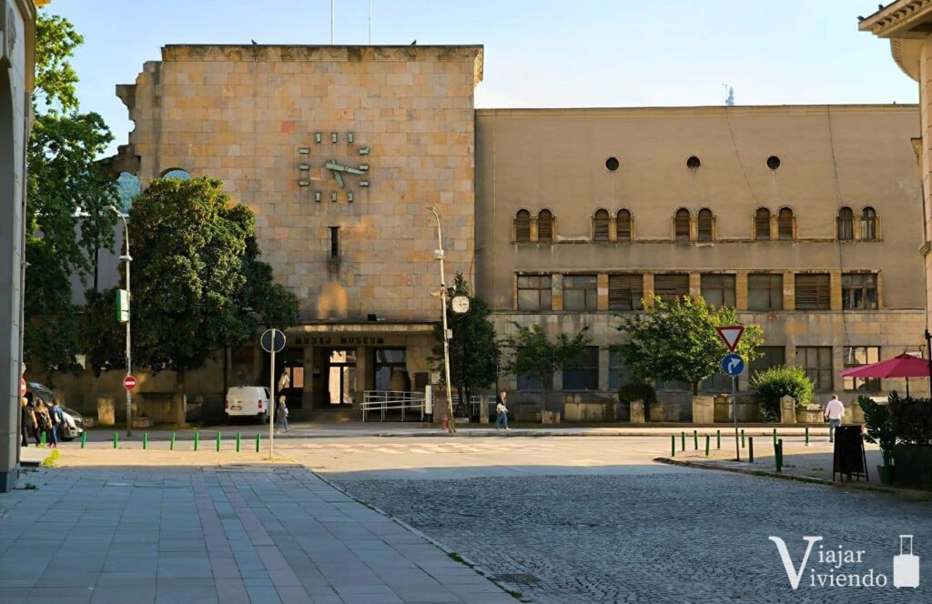 reloj detenido en el museo de skopje