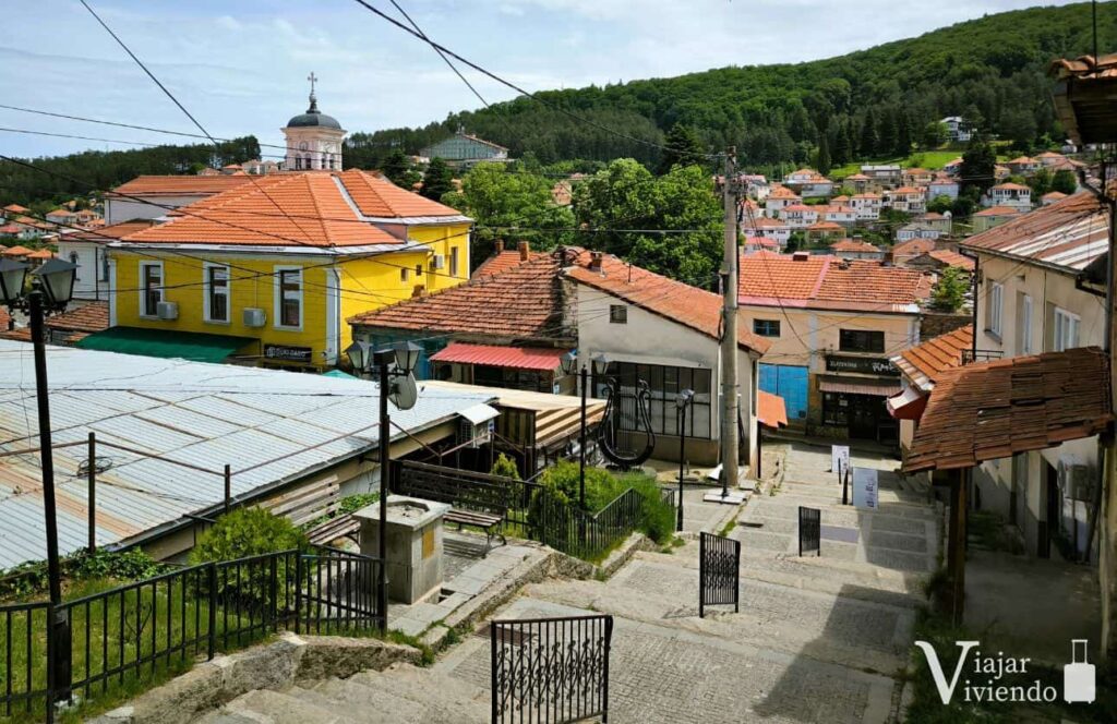 escalinata del casco antiguo de krusevo