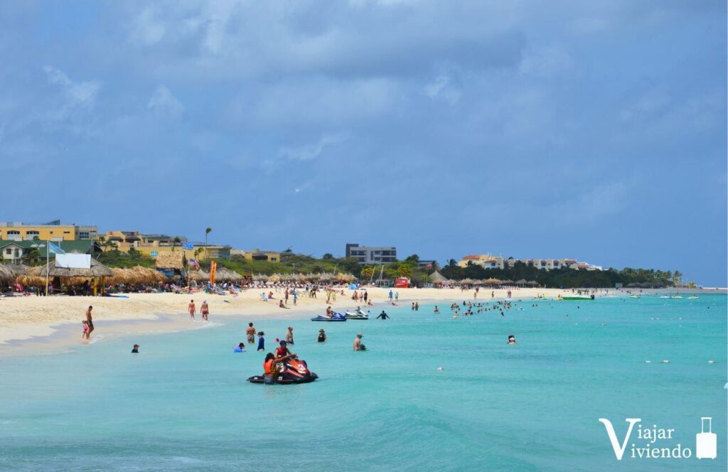 actividades acuaticas en la playa palm beach