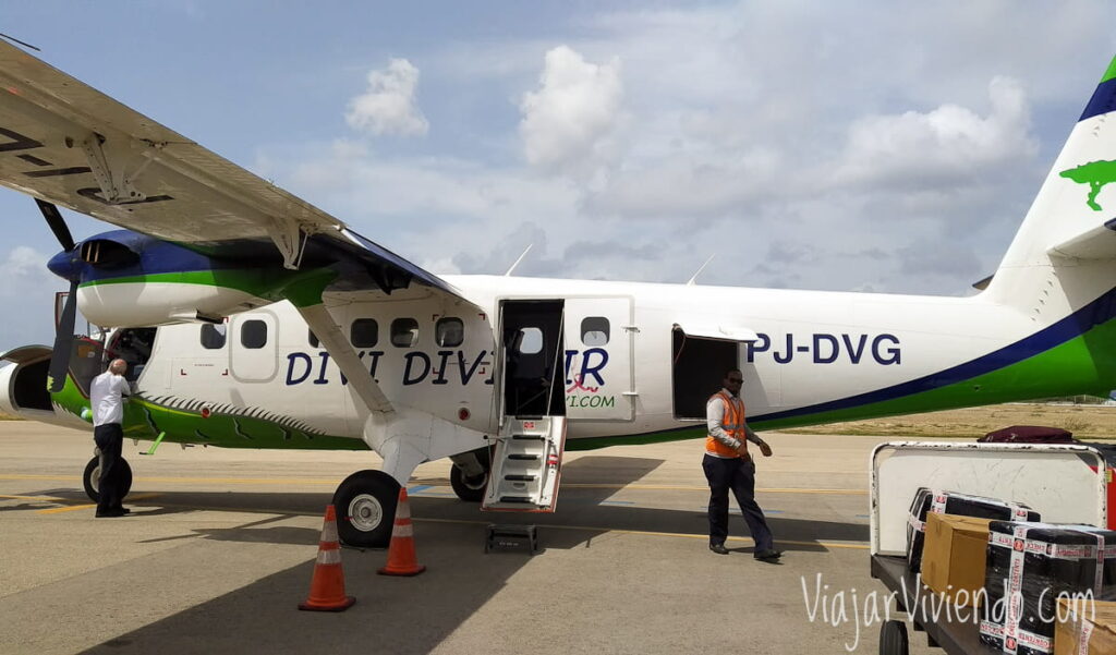 avion para ir de aruba a curazao