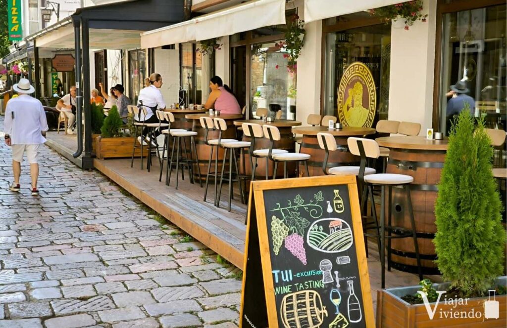 degustacion de vinos en el casco antiguo de ohrid