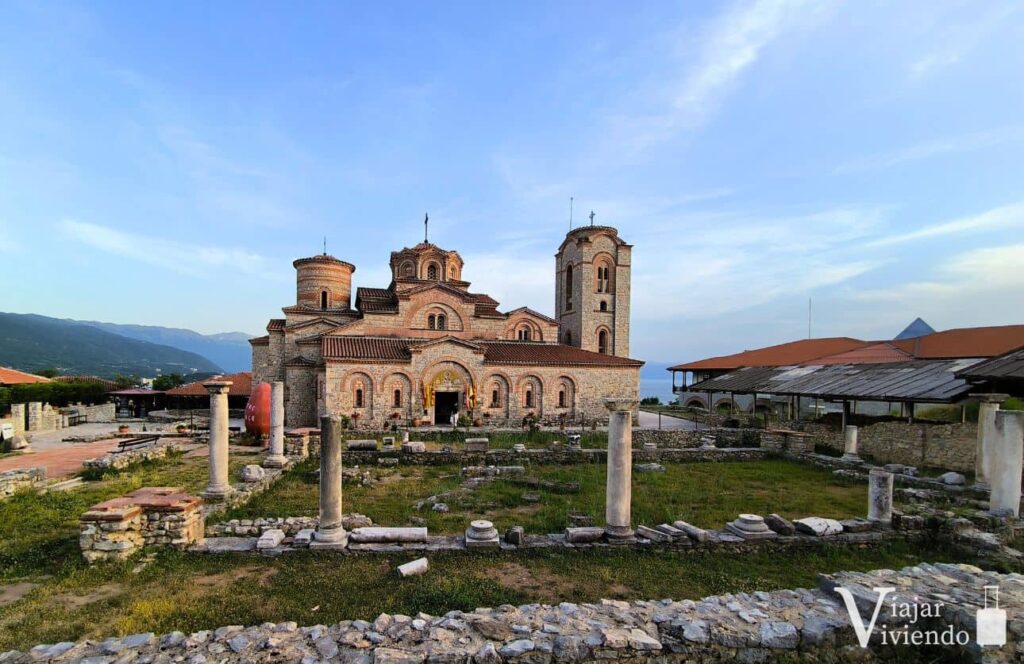 complejo arqueologico plaoshnik y la iglesia de san pantaleon