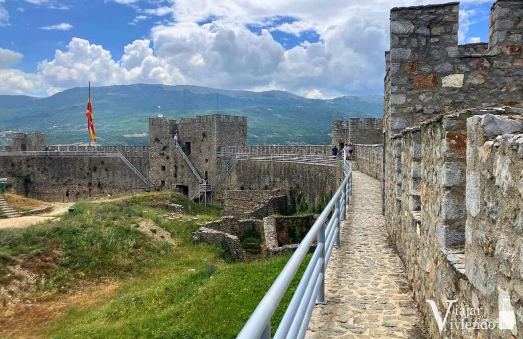 murallas de la fortaleza de samuel que visitar en ohrid