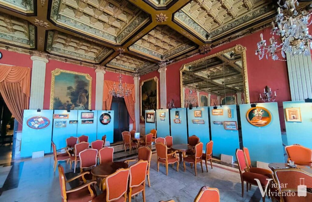 interior del casino de torrevieja