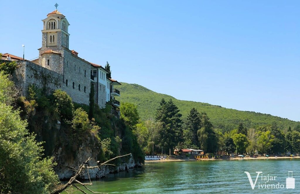 monasterio de san naum y su playa