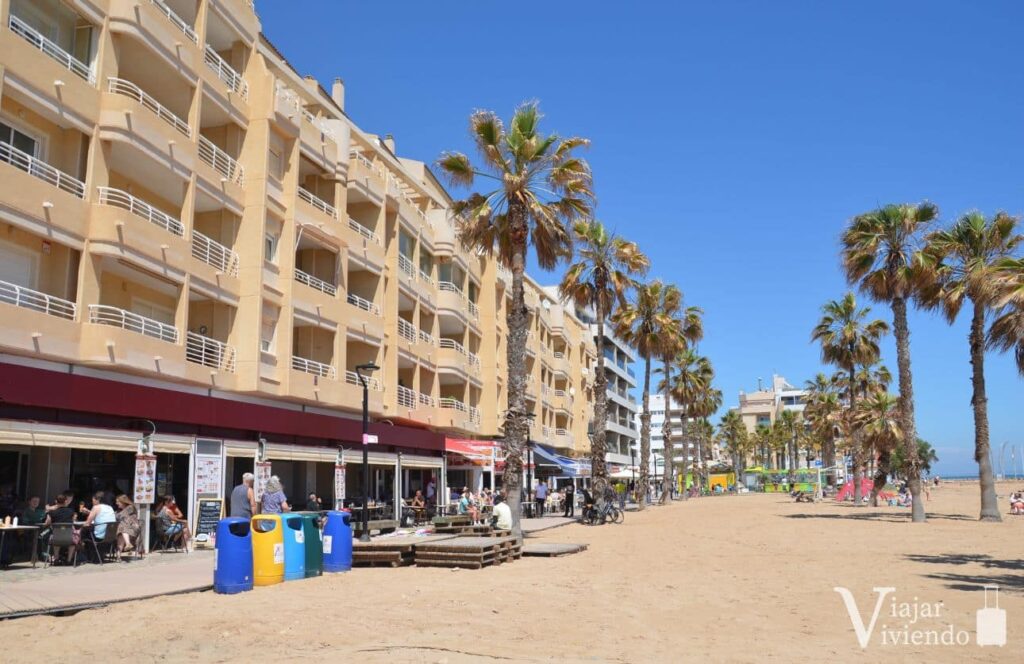 restaurante en la playa de la mata