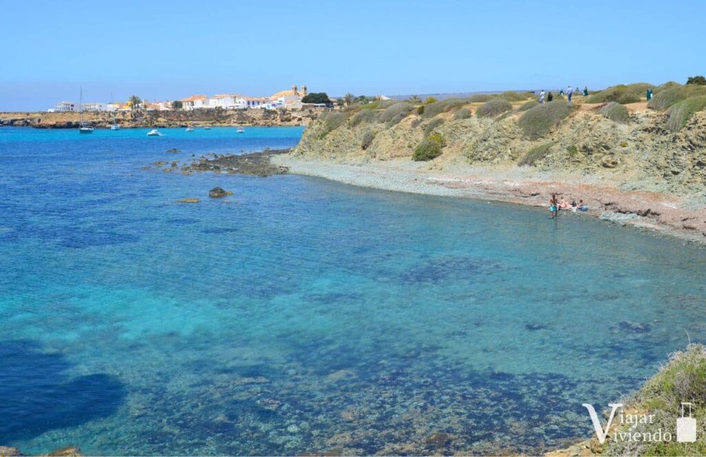 vista de una playa de la isla de tabarca