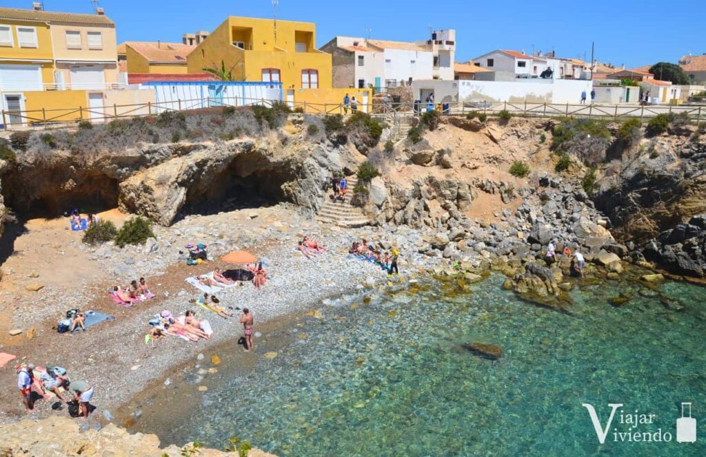 vistas de la cala dels birros o cala frances