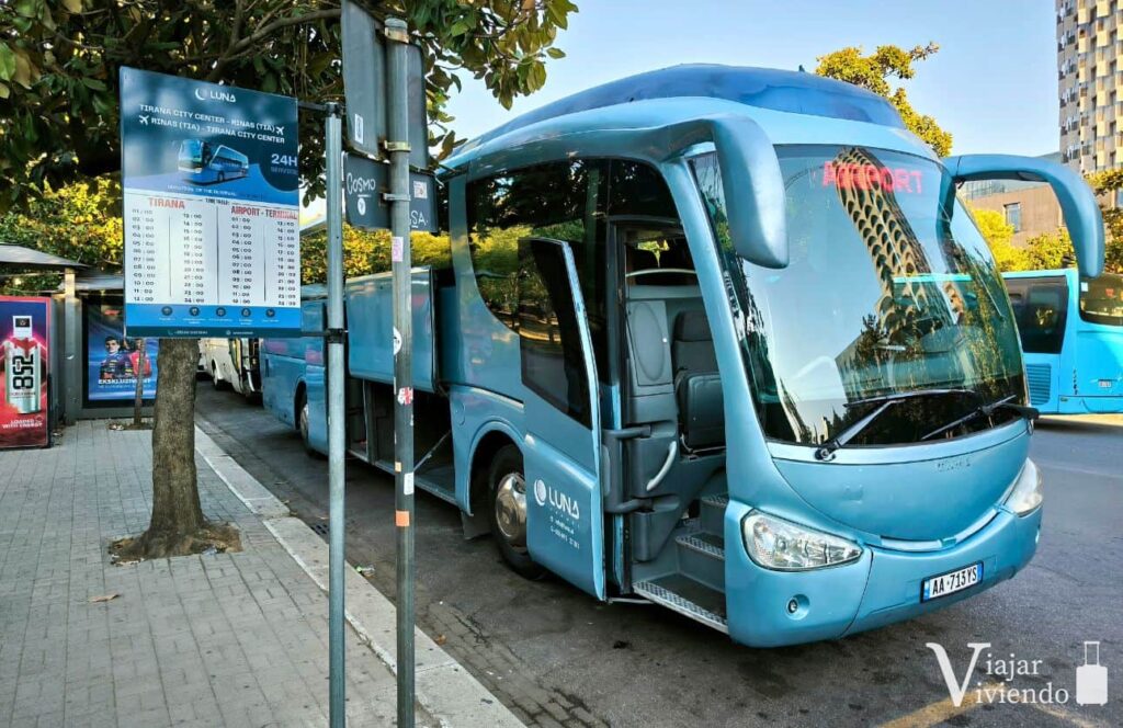 autobus del centro de tirana al aeropuerto