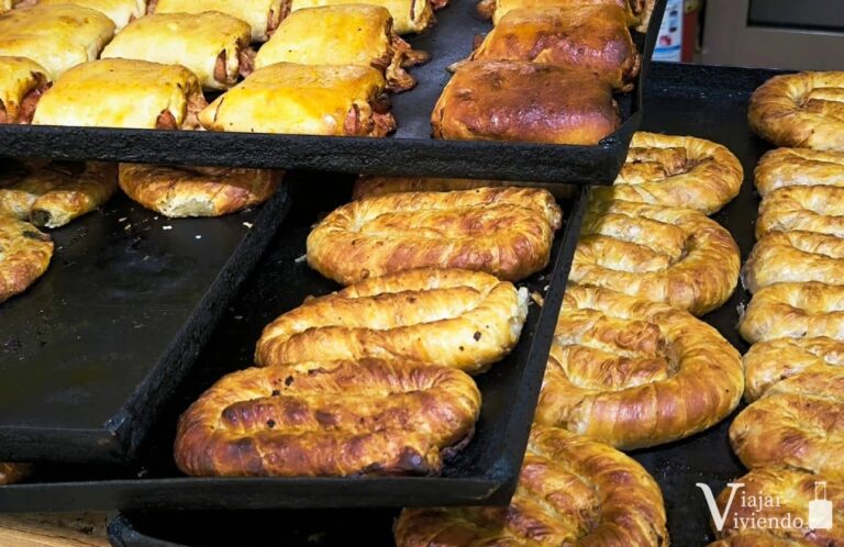 donde comer en tirana