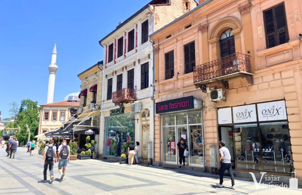 calle peatonal en bitola