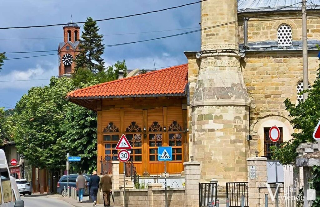 donde alojarse en el casco antiguo de pristina