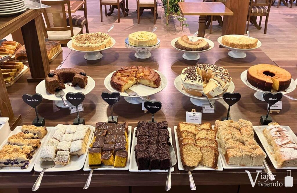 desayuno buffet en hotel de gramado