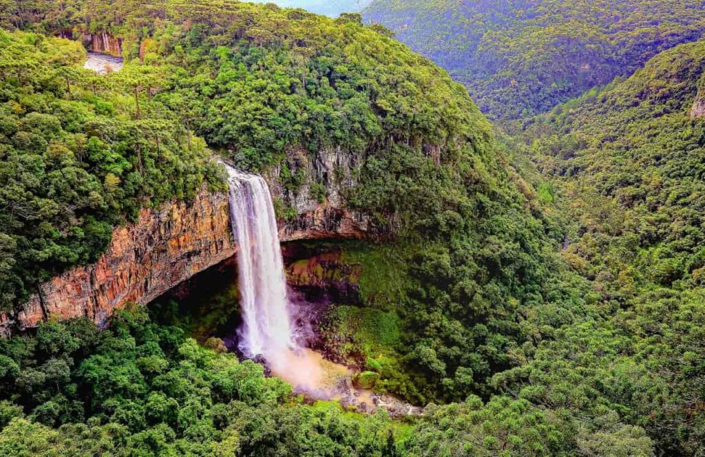 cascada caracol en canela