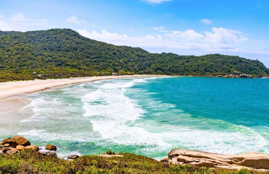 vistas de la salvaje playa de naufragados