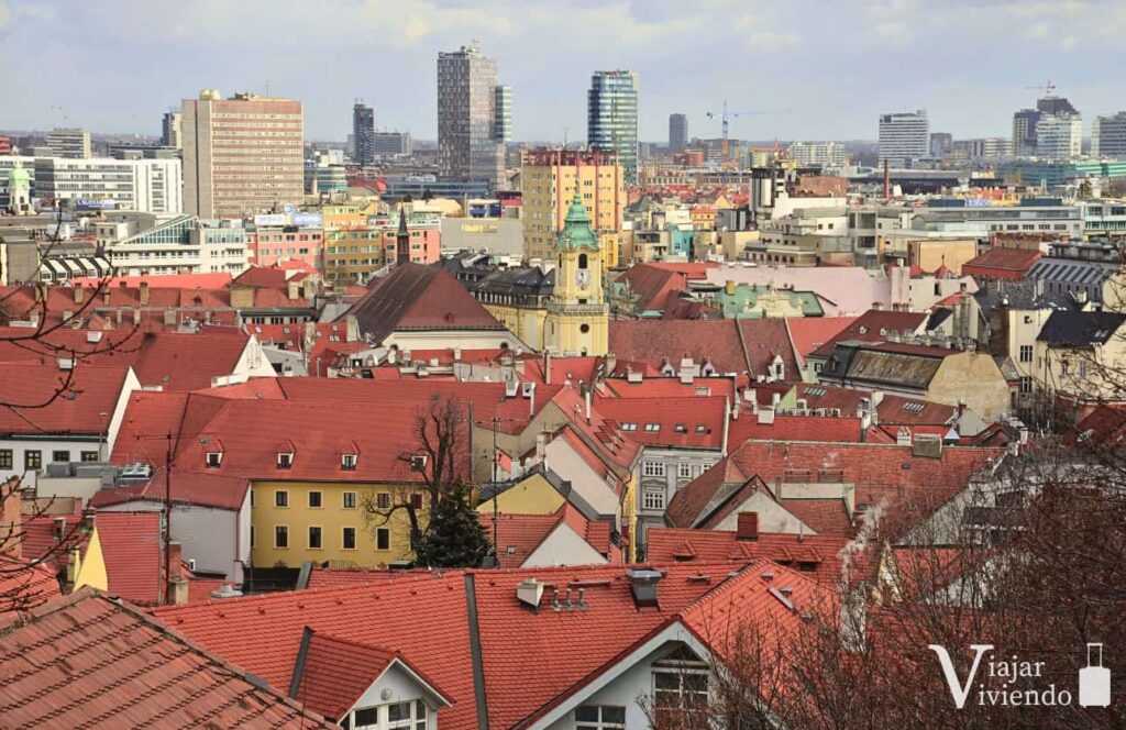 vistas del casco antiguo donde alojarse en bratislava