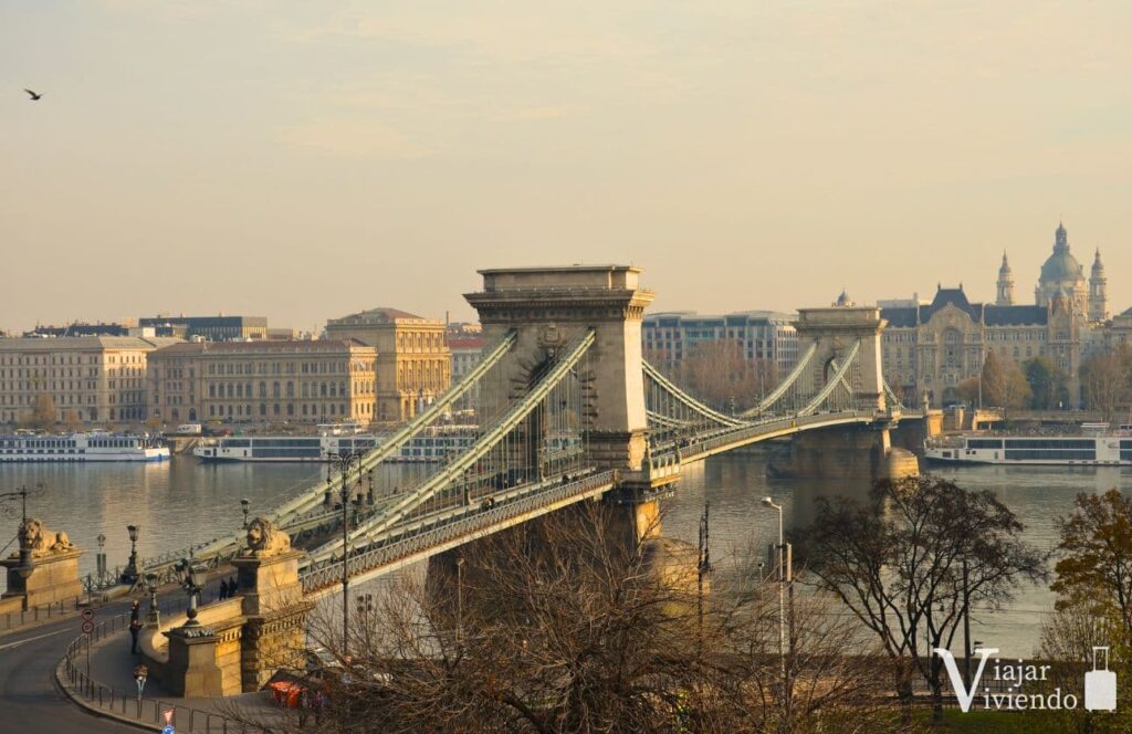 puente de las cadenas en budapest