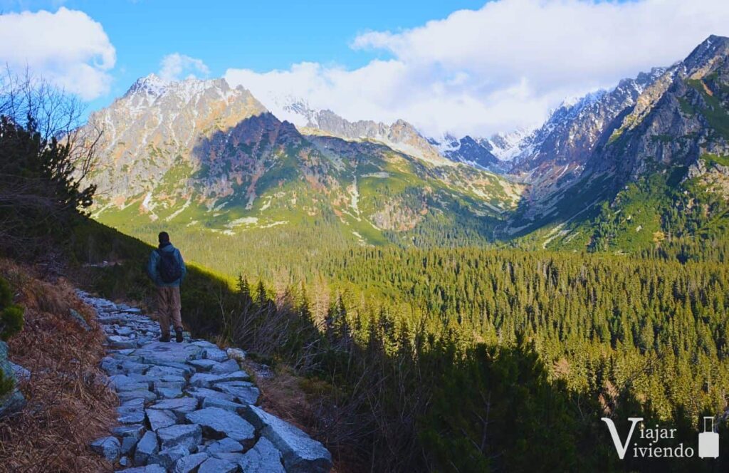 sendero de piedra en los altos tatras