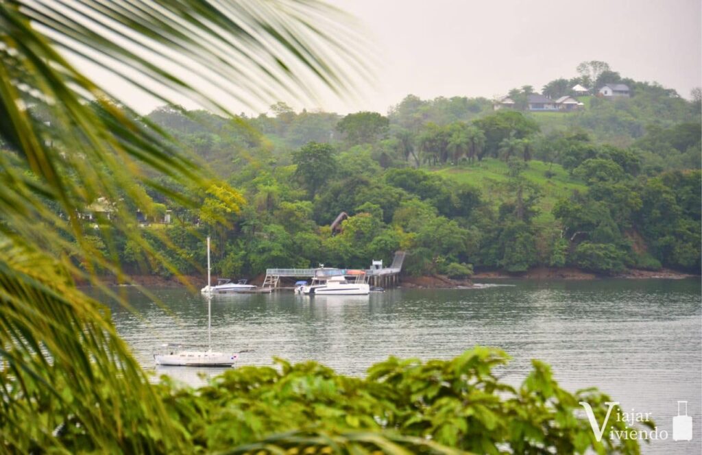 vistas de la isla boca brava en el golfo de chiriqui en panama