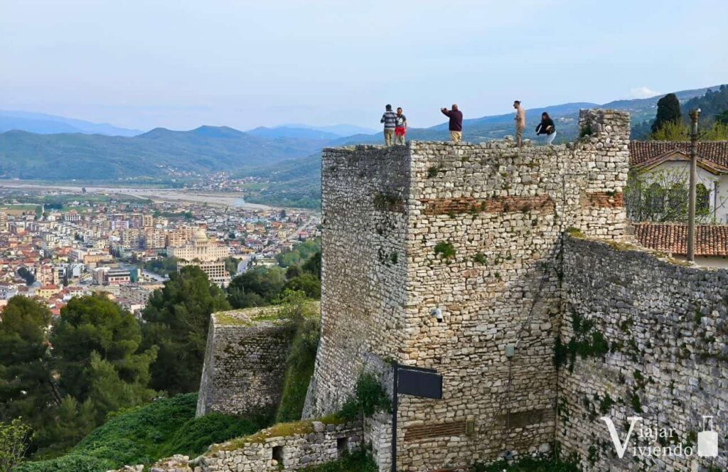 murallas del castillo de berat