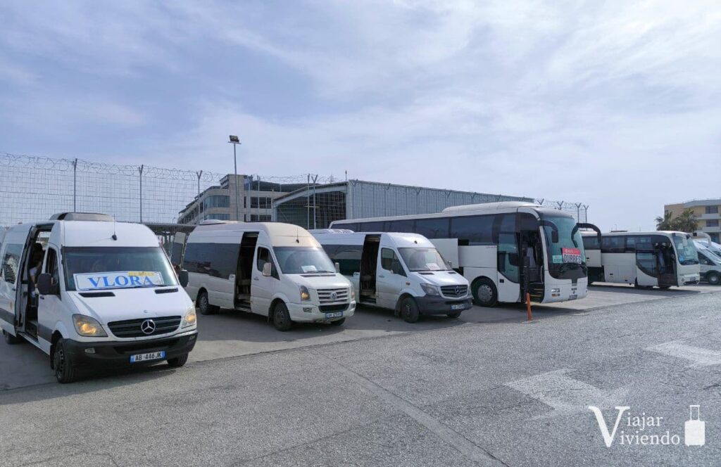 autobuses a vlore en el aeropuerto de tirana madre teresa