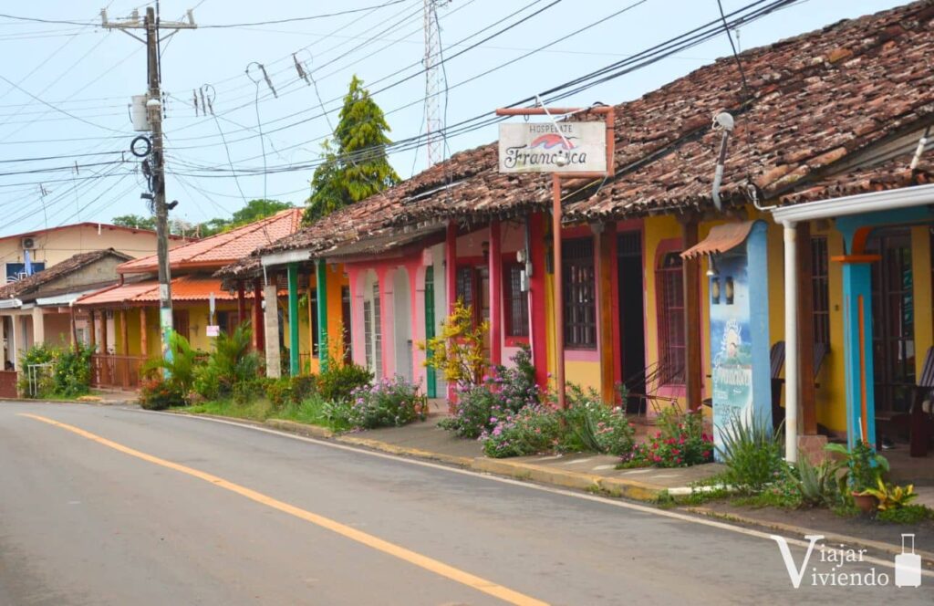 pueblo colonial de pedasi en peninsula de azuero