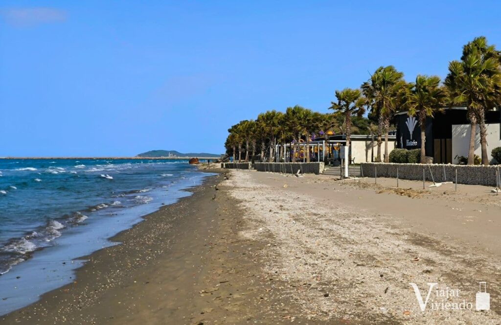 hoteles y restaurantes frente a la playa donde hospedarse en vlore