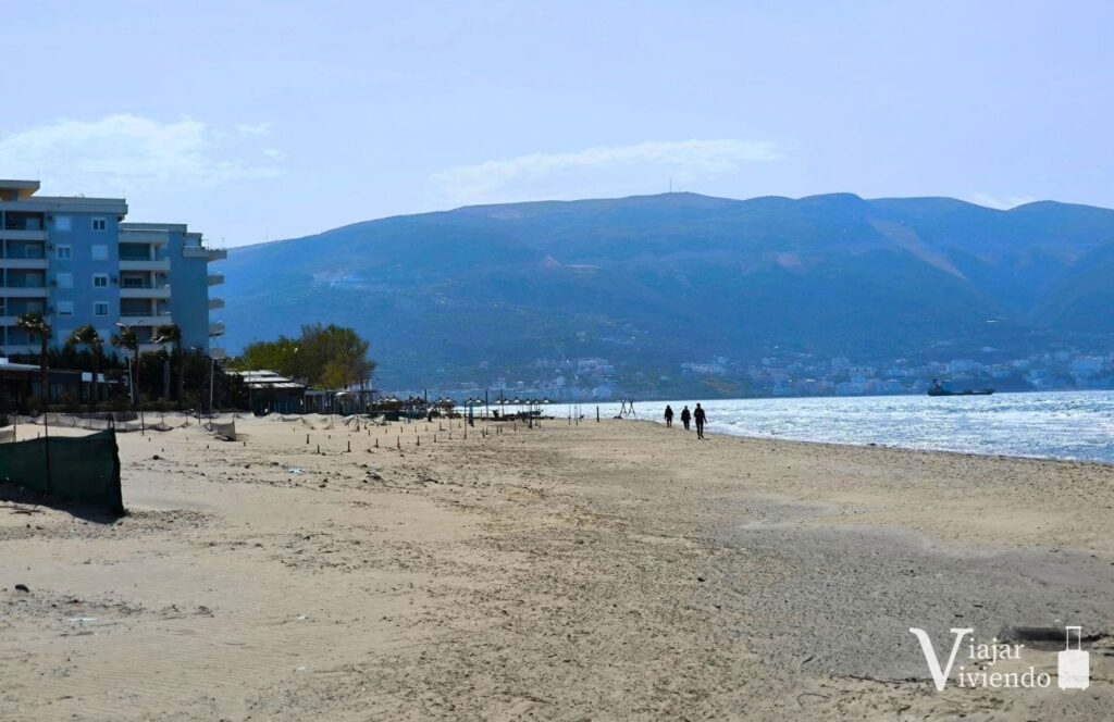 hoteles frente a la playa del centro de vlore