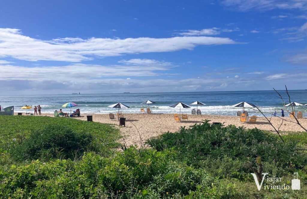 preciosas vistas de la playa de estaleiro y estaleirinho en la Região das Praias