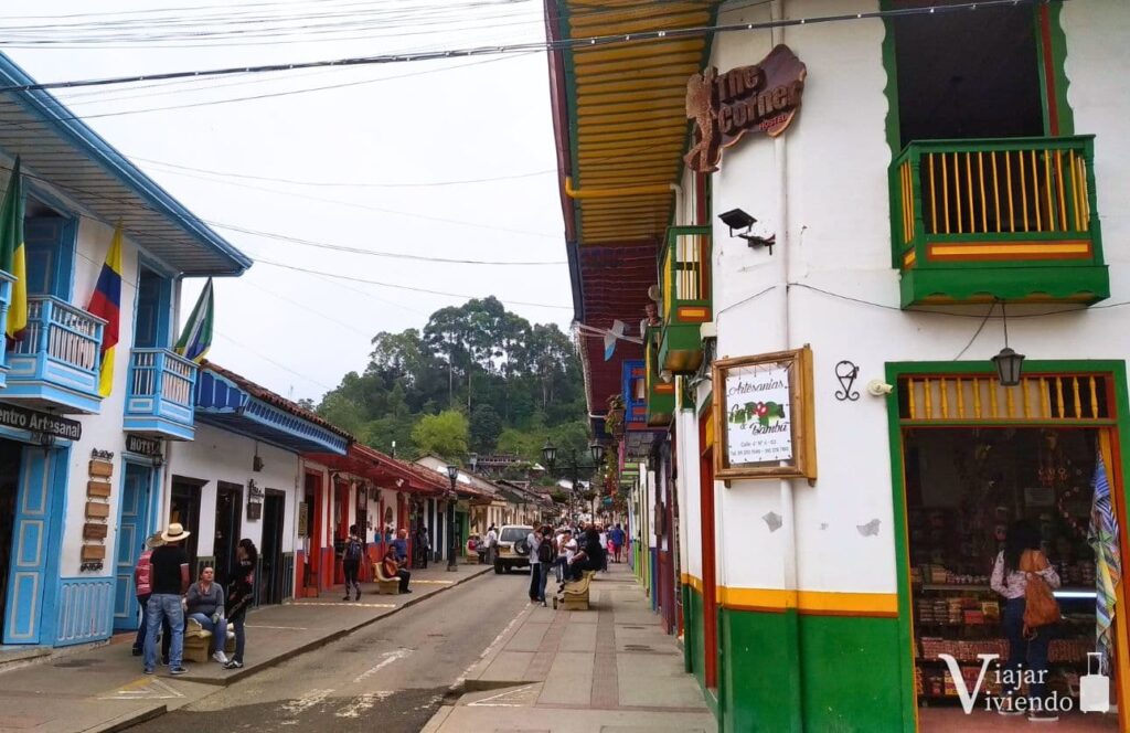 calle real de salento donde hospedarse en el eje cafetero