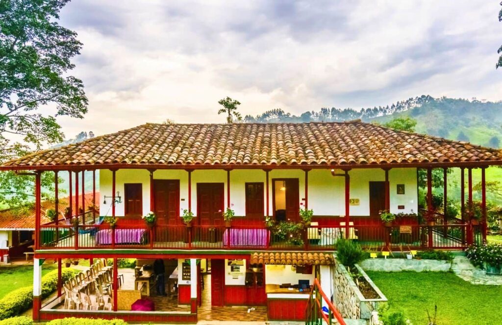 finca cafetera donde se puede dormir en el eje cafetero