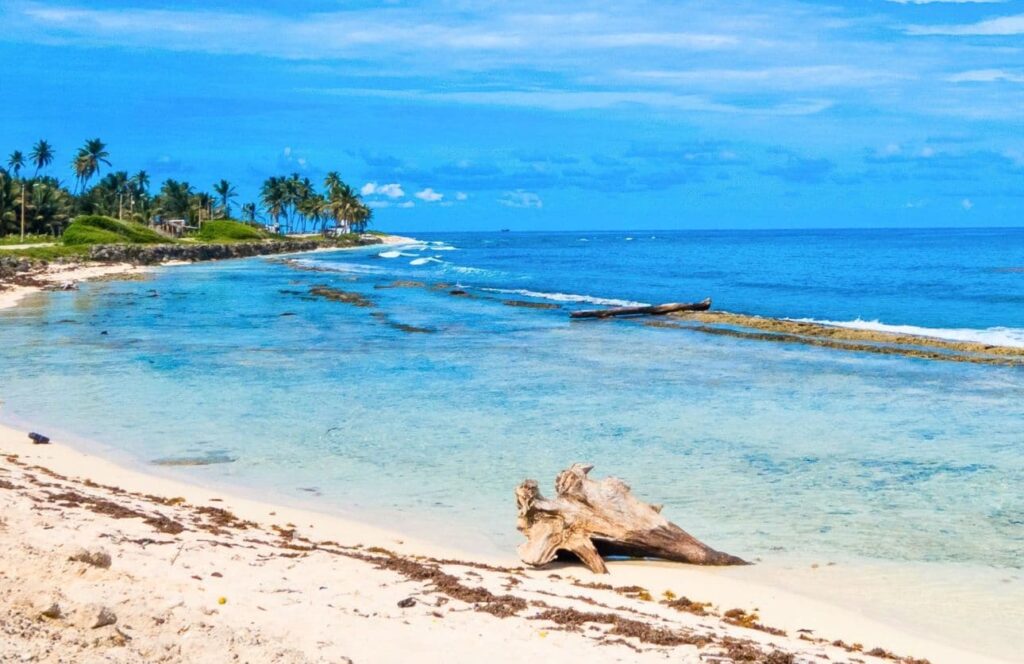 playa charquitos en san andres